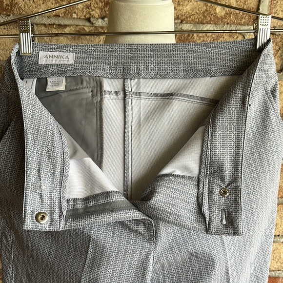 Annika Morgain Pull On Knee length Women’s Capris Gray Pattern Sz 10 Rushed Knee - Picture 4 of 10